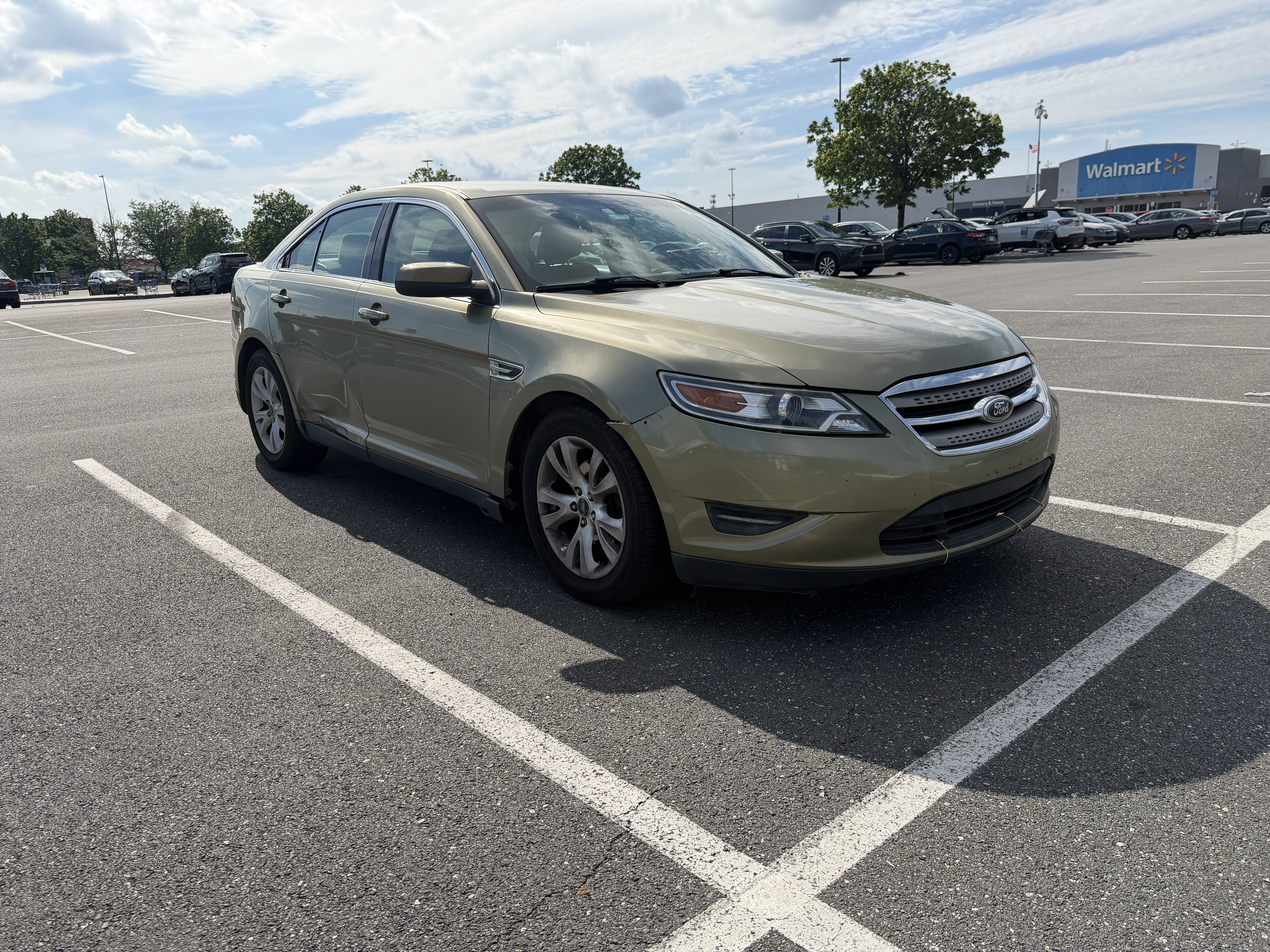 Used 2012 Ford Taurus SEL FWD image 4