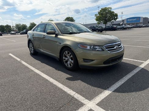 Used 2012 Ford Taurus SEL FWD image 4