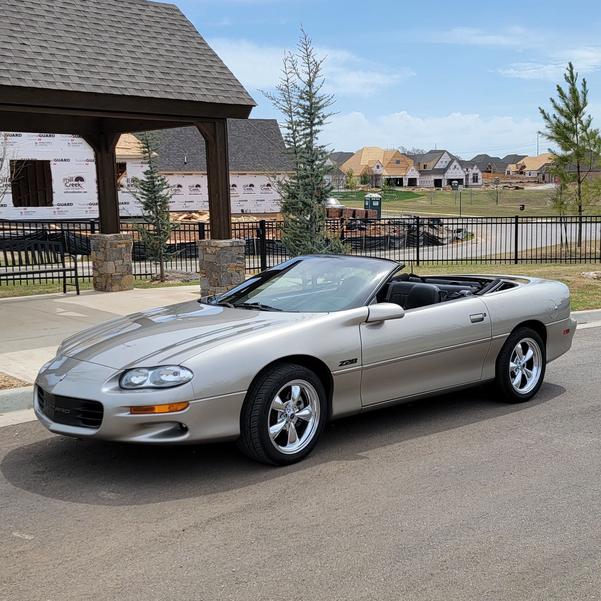 Used 2001 Chevrolet Camaro Z28 RWD image 1