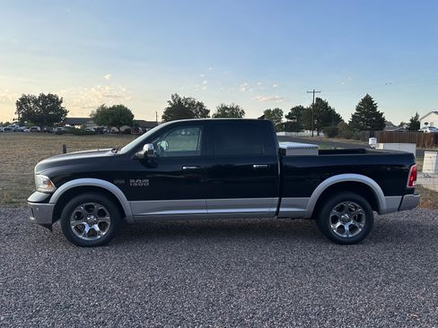 Used 2014 RAM 1500 Laramie w/ Convenience Group AWD/4WD image 2
