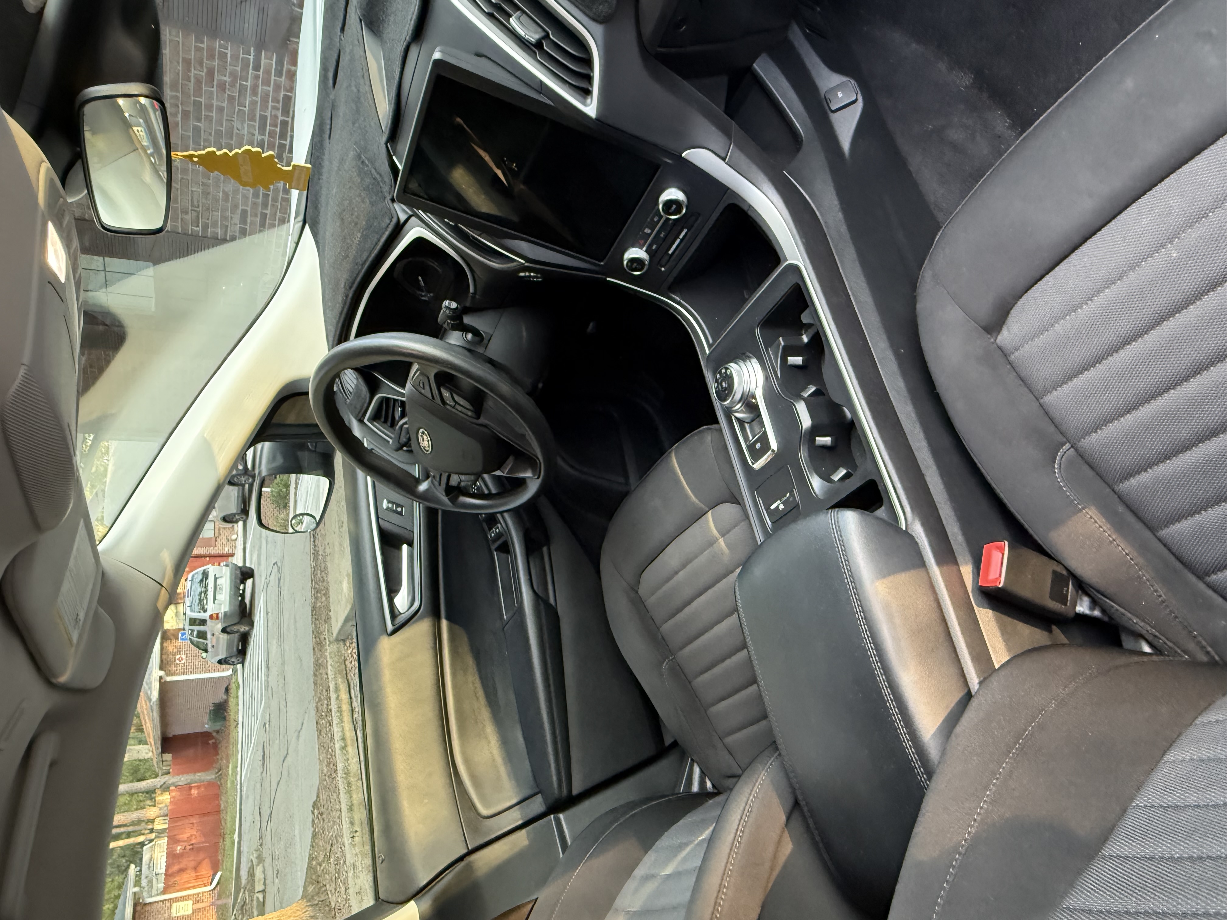 Used 2021 Ford Edge SE FWD image 17