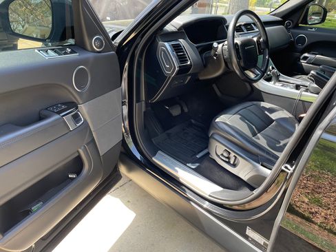 Used 2019 Land Rover Range Rover Sport HSE AWD/4WD image 15