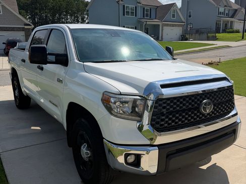 Used 2021 Toyota Tundra SR5 AWD/4WD image 4