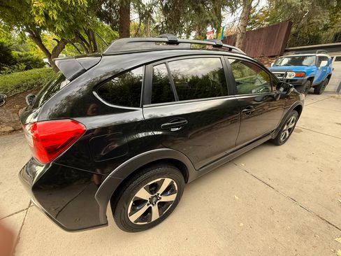 Used 2017 Subaru Crosstrek 2.0i Premium w/ Special Edition AWD/4WD image 9