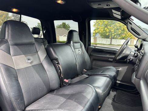 Used 2005 Ford F250 Harley-Davidson image 4