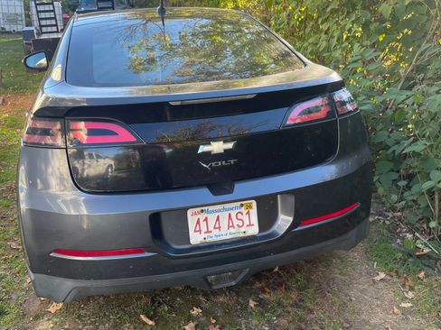 Used 2011 Chevrolet Volt image 2