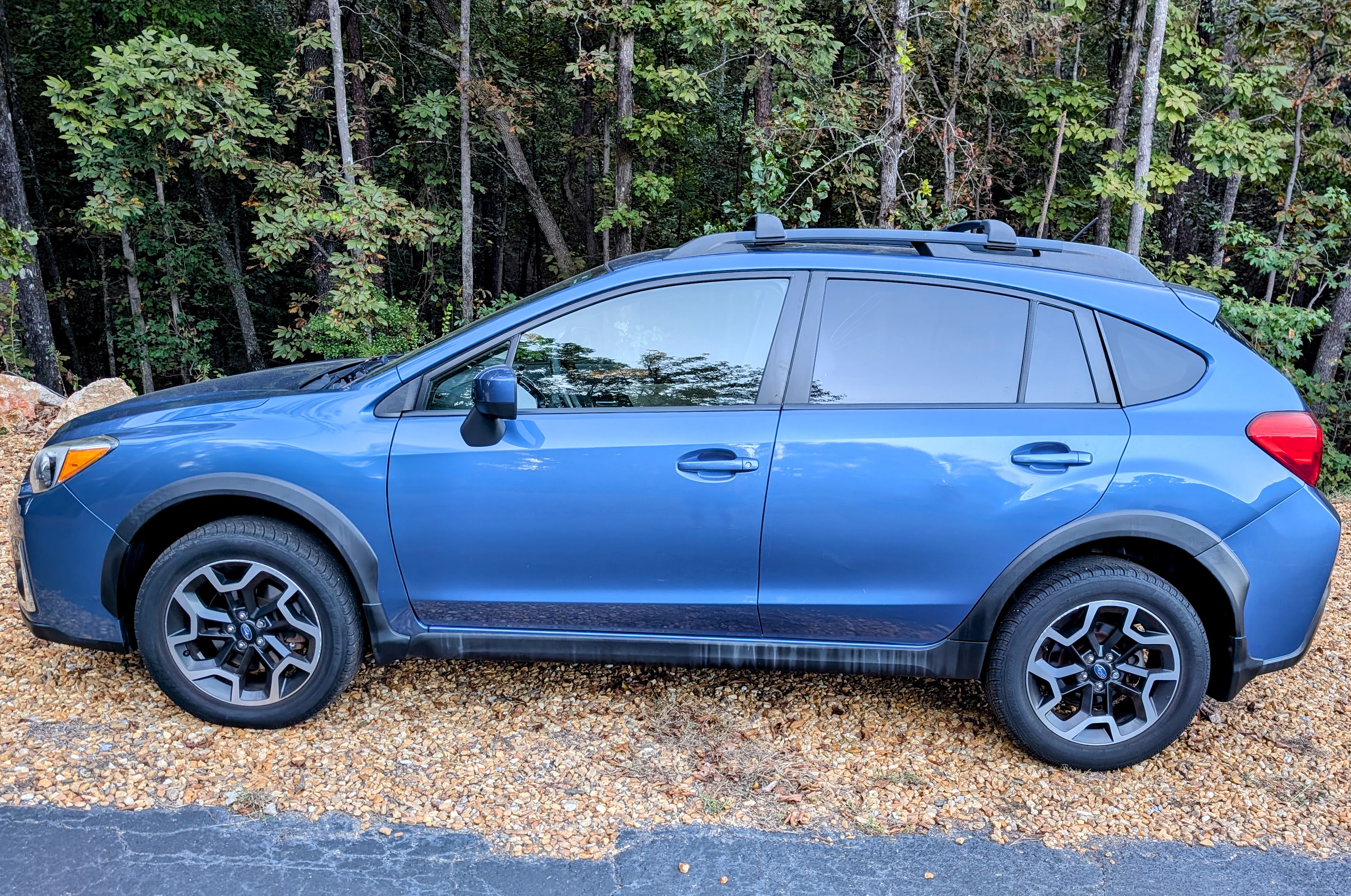 Used 2016 Subaru Crosstrek 2.0i Premium w/ Moonroof Package AWD/4WD image 1