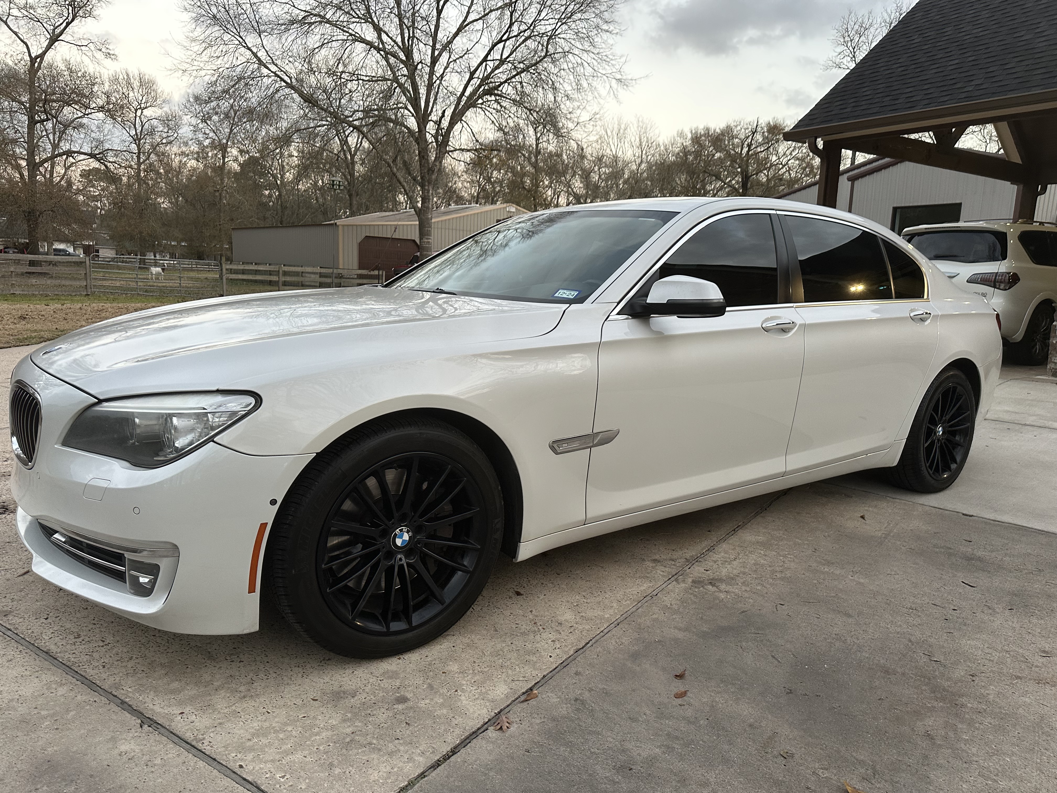 Used 2014 BMW 750Li RWD image 6