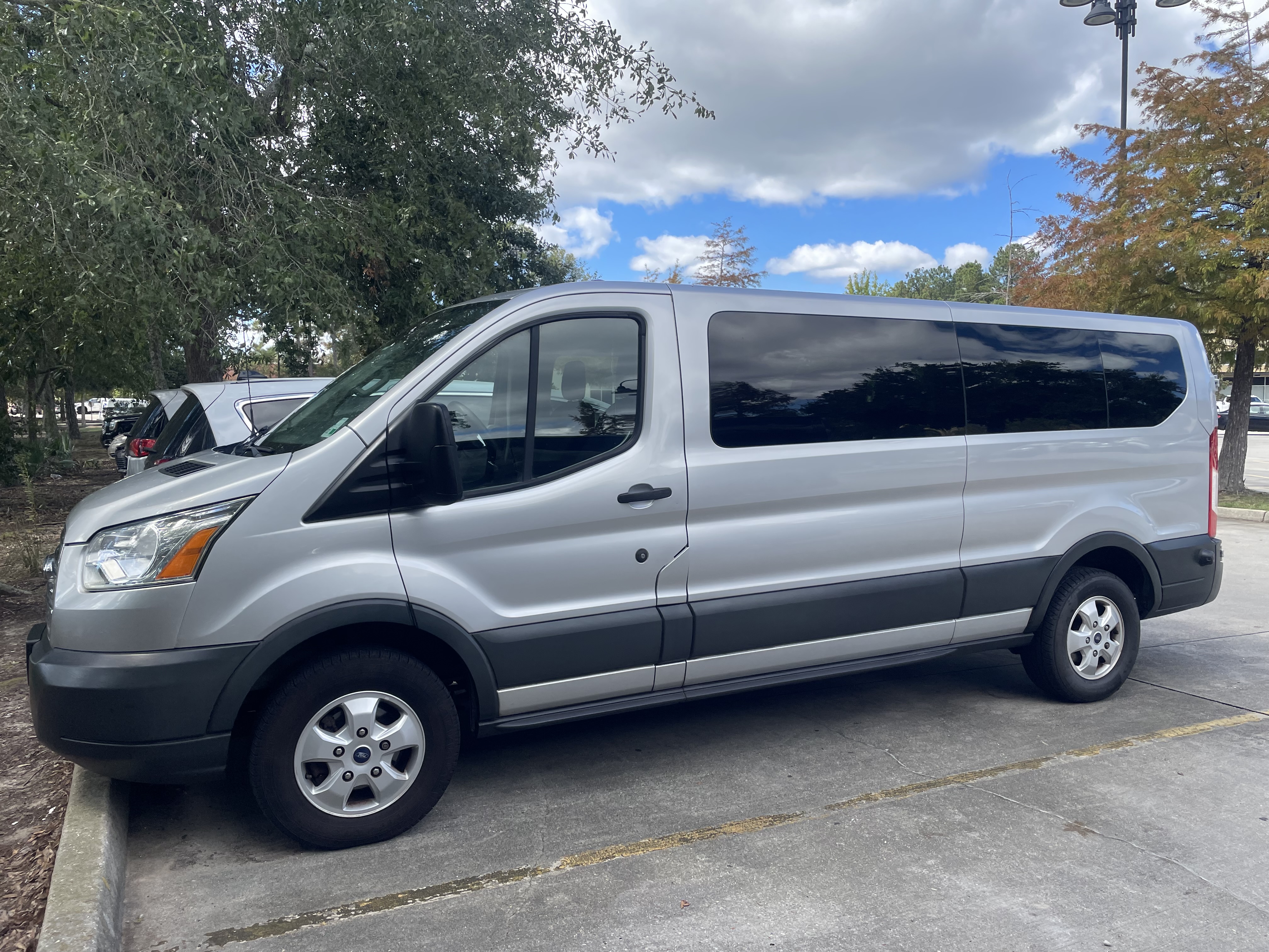Used 2018 Ford Transit 350 XLT RWD image 1