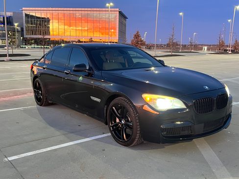 Used 2011 BMW ALPINA B7 xDrive image 4