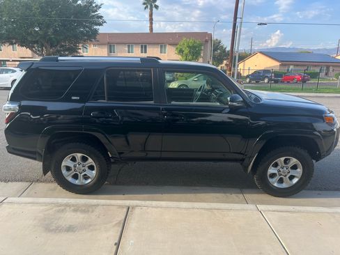Used 2019 Toyota 4Runner SR5 Premium image 15
