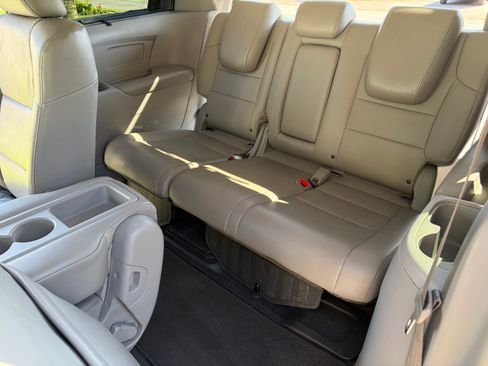 Used 2011 Honda Odyssey Touring image 24