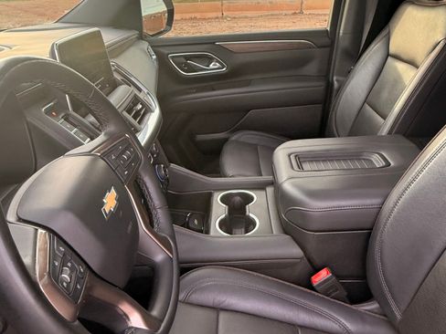 Used 2024 Chevrolet Tahoe High Country image 11