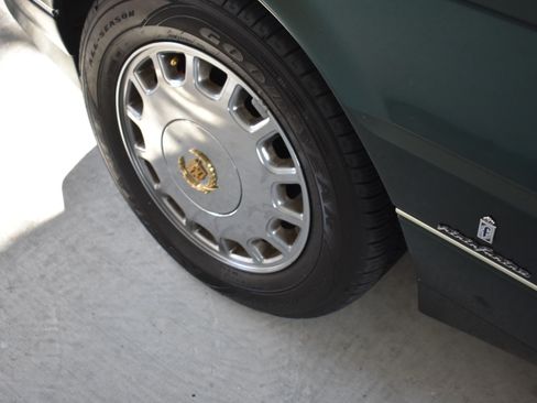 Used 1993 Cadillac Allante image 11