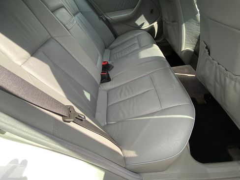 Used 1999 Mercedes-Benz C 230 image 21