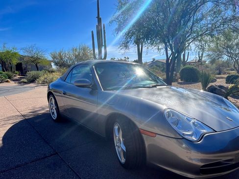 Used 2002 Porsche 911 Cabriolet 2D image 11