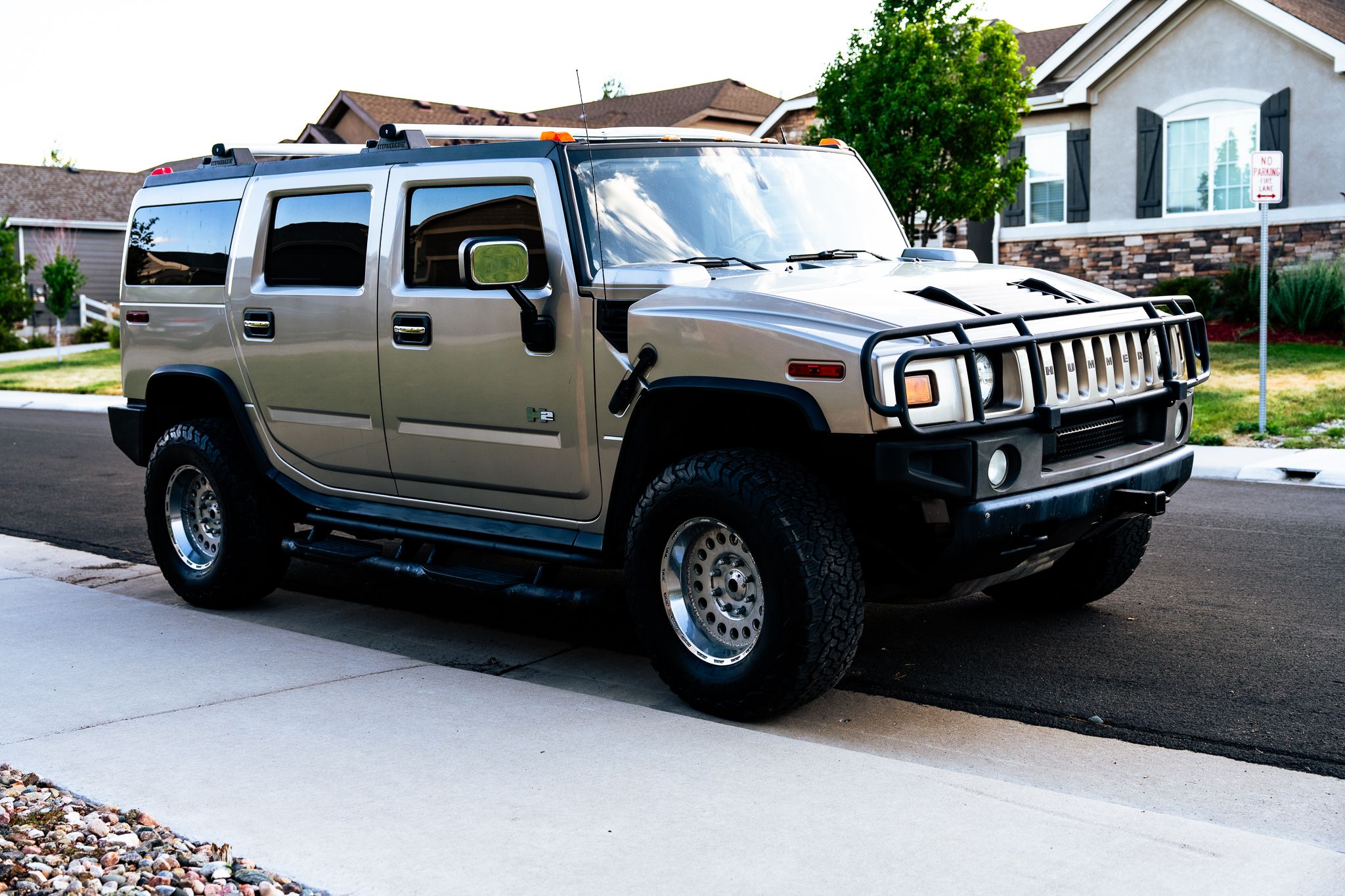 Used 2004 HUMMER H2 w/ Preferred Equipment Group AWD/4WD image 2