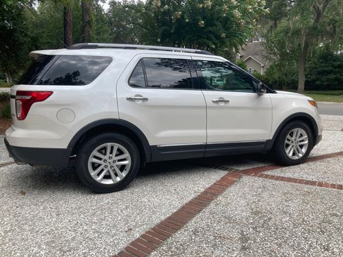 Used 2012 Ford Explorer XLT FWD image 5