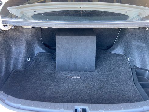 Used 2010 Toyota Corolla FWD image 15