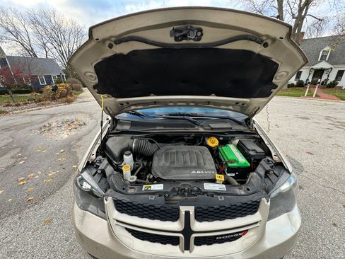 Used 2014 Dodge Grand Caravan R/T w/ Safety Sphere Group image 27