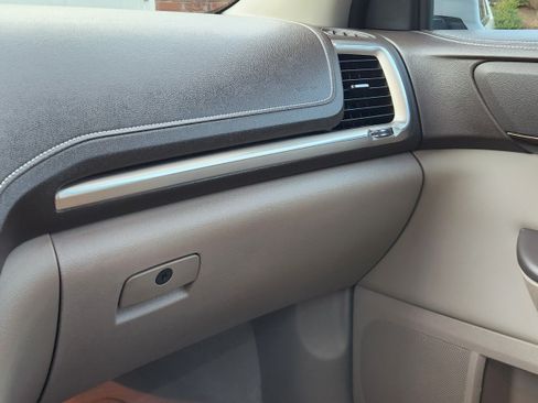 Used 2016 GMC Acadia Denali image 18