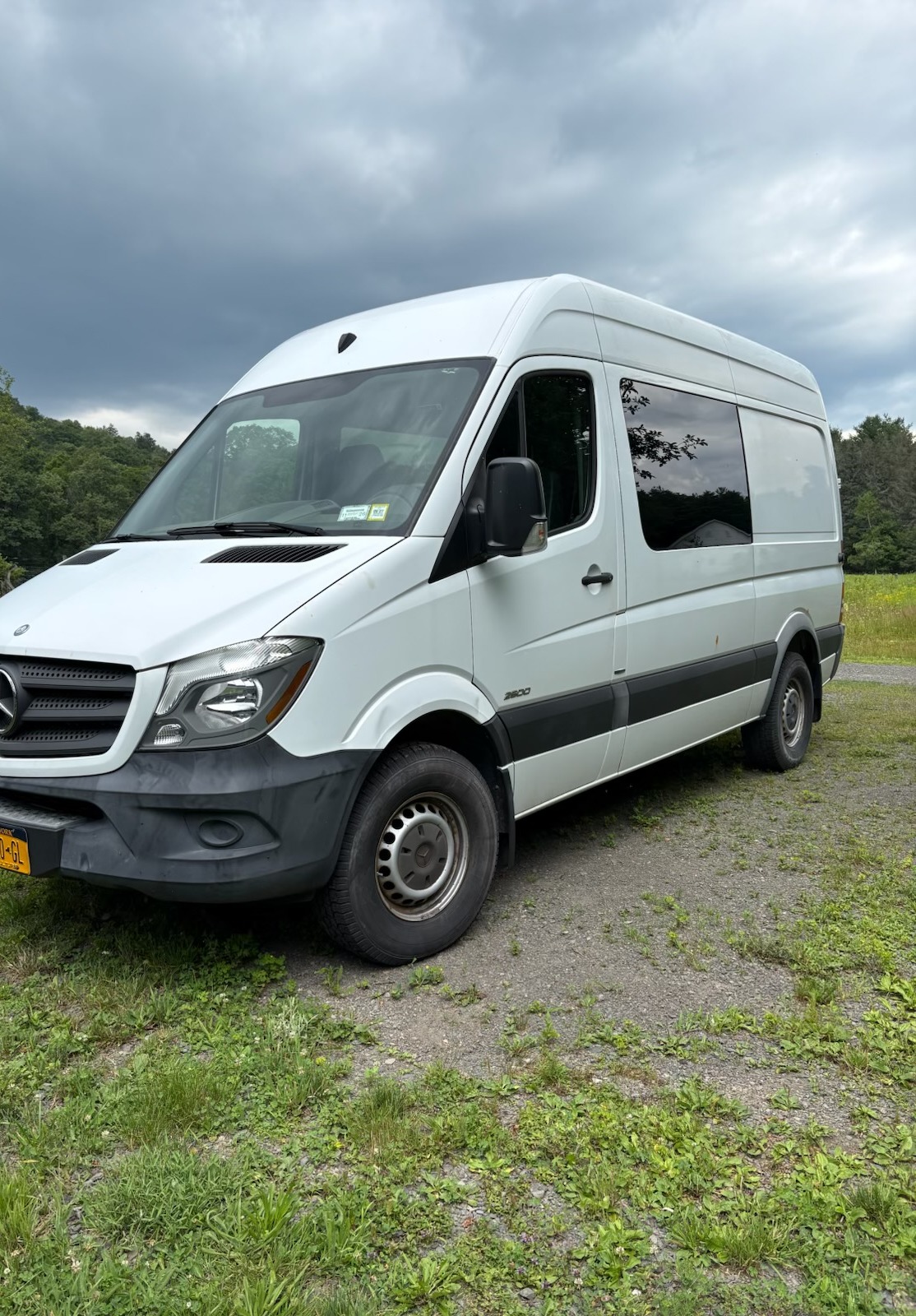 Used 2015 Mercedes-Benz Sprinter 2500 image 2