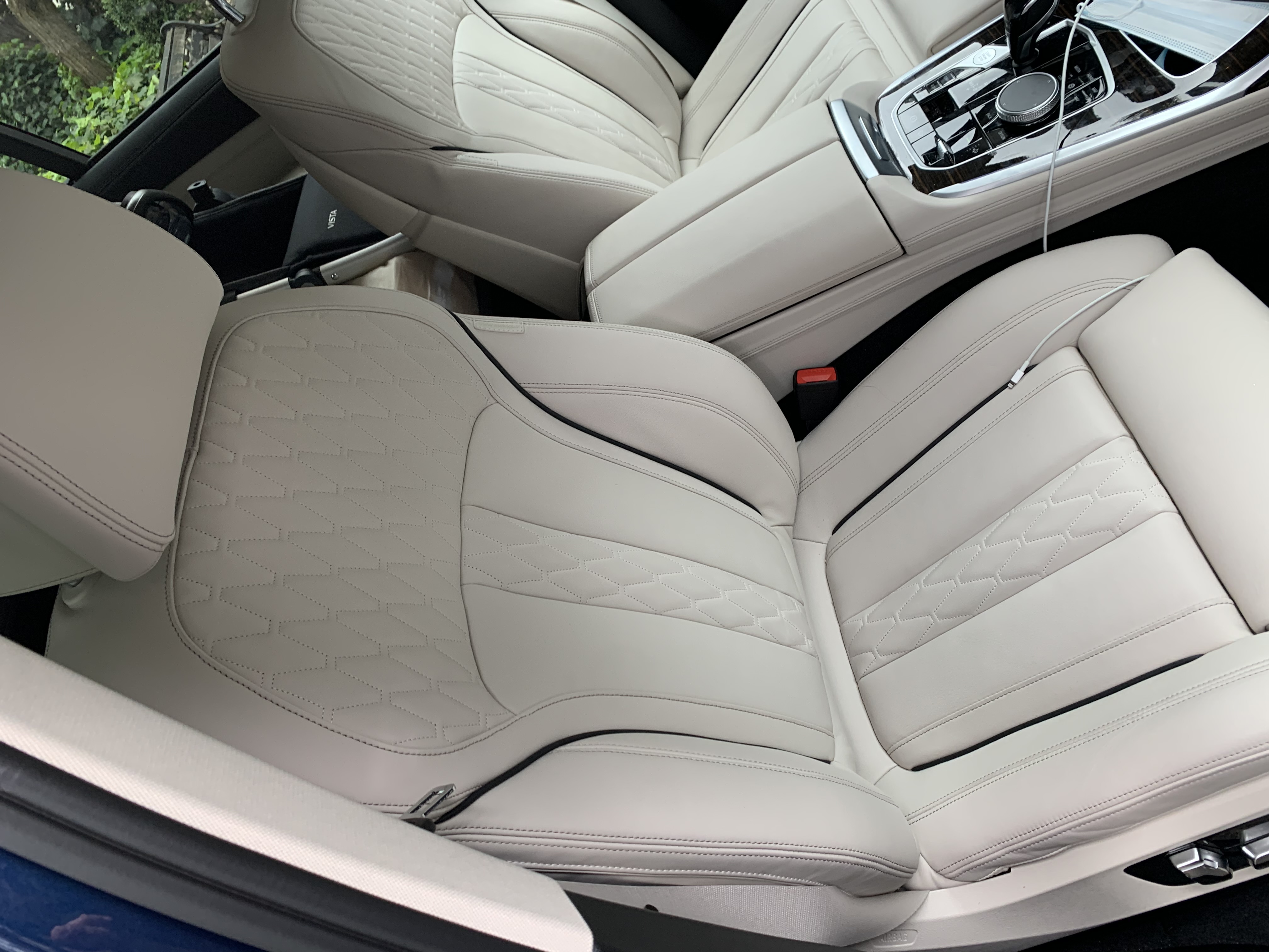 Used 2020 BMW X7 xDrive40i w/ Premium Package AWD/4WD image 2