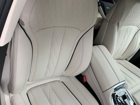Used 2020 BMW X7 xDrive40i w/ Premium Package AWD/4WD image 2