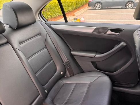 Used 2014 Volkswagen Jetta SE FWD image 6
