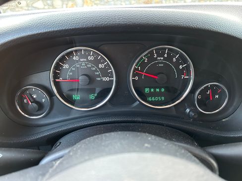 Used 2013 Jeep Wrangler Sahara w/ Dual Top Group image 13