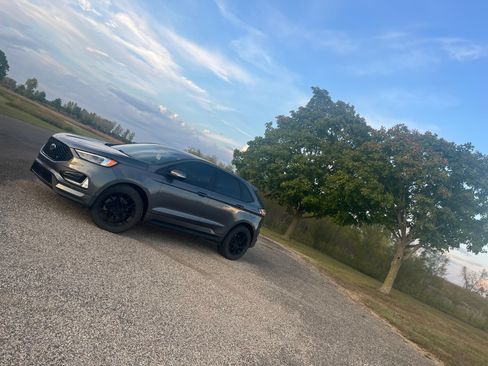 Used 2022 Ford Edge ST w/ Equipment Group 401A image 10