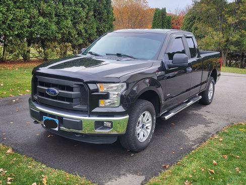 Used 2015 Ford F150 XL w/ Equipment Group 101A Mid image 1