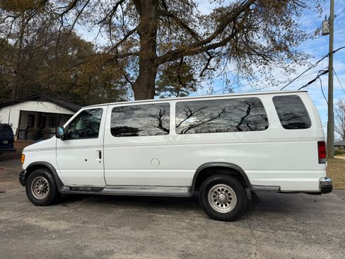Used 2003 Ford E-350 and Econoline 350 XLT image 10