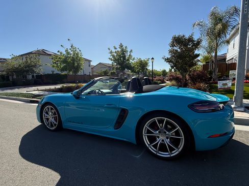 Used 2017 Porsche 718 Boxster S RWD image 5