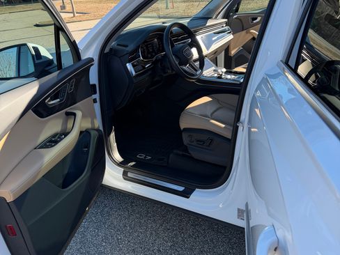 Used 2023 Audi Q7 3.0T Premium Plus image 9