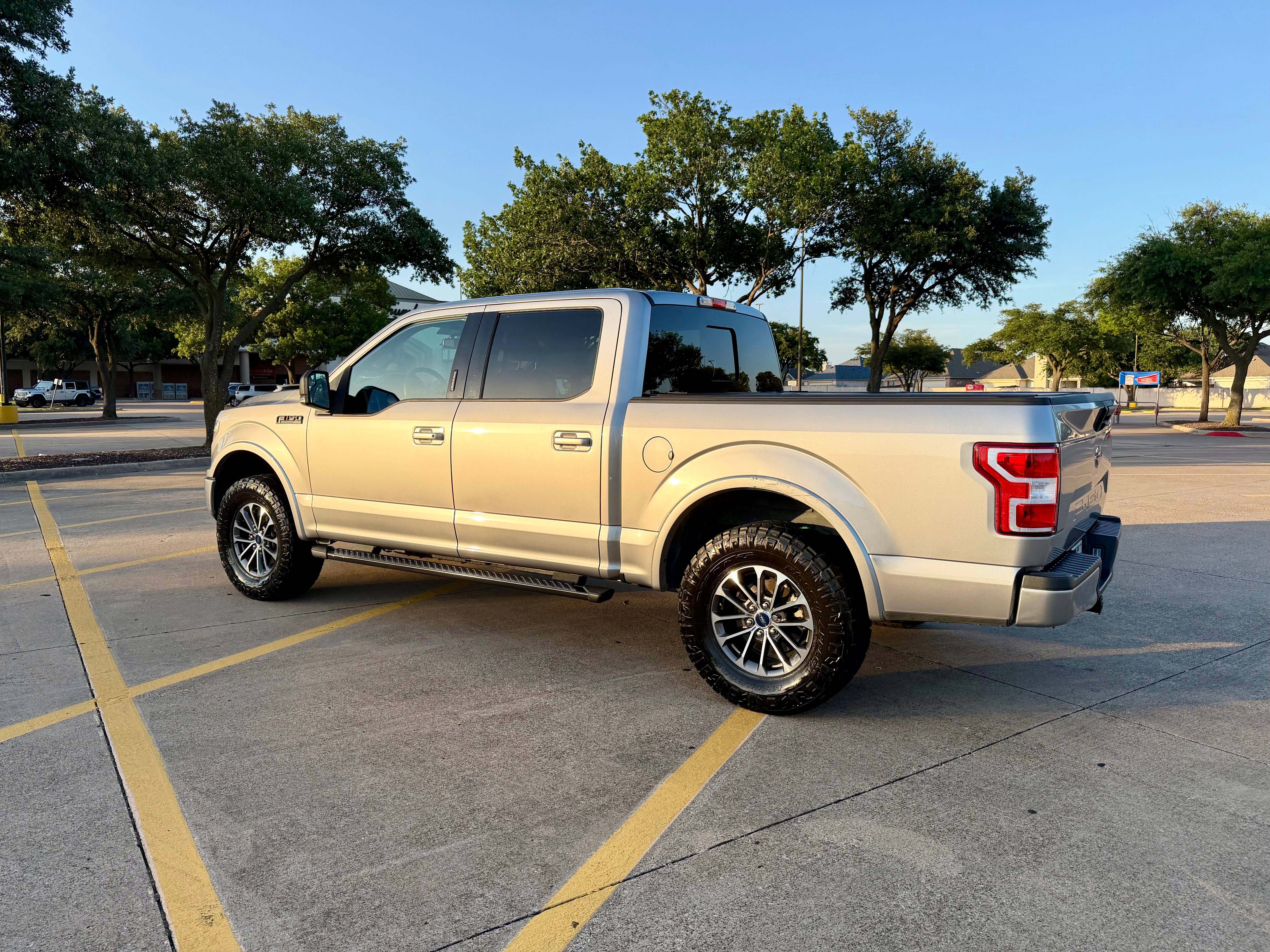 Used 2020 Ford F150 XLT w/ Equipment Group 302A Luxury AWD/4WD image 6