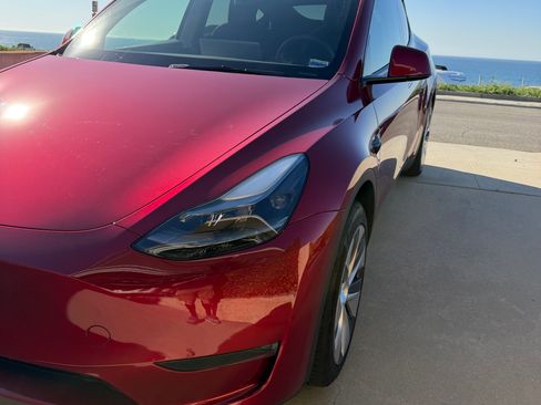 Used 2024 Tesla Model Y Long Range AWD/4WD image 5