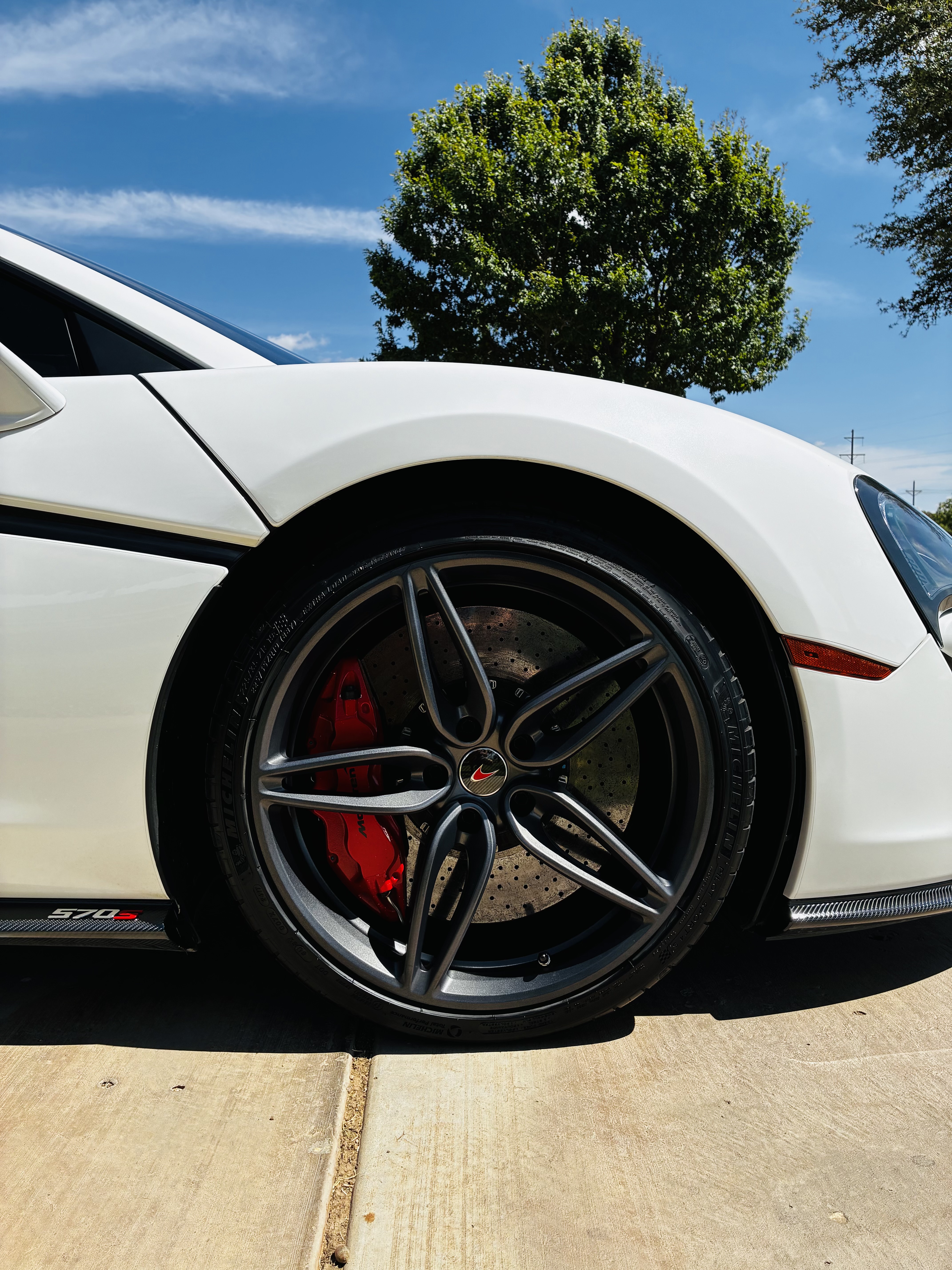 Used 2016 McLaren 570S Coupe RWD image 6