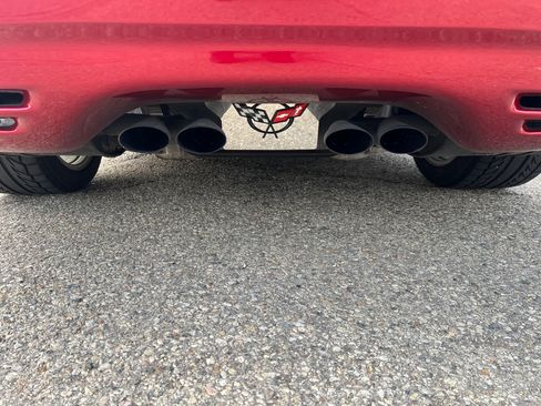 Used 2000 Chevrolet Corvette Convertible w/ Performance Handling Pkg RWD image 16