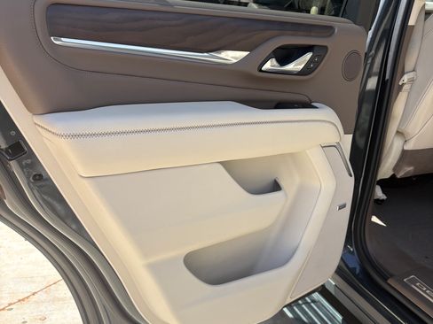 Used 2021 GMC Yukon Denali w/ Denali Ultimate Package image 10