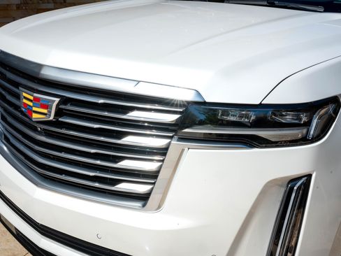 Used 2021 Cadillac Escalade ESV Premium Luxury Platinum AWD/4WD image 4