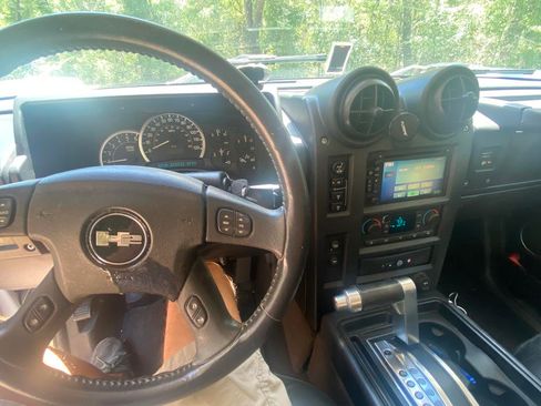 Used 2005 HUMMER H2 w/ Preferred Equipment Group image 10