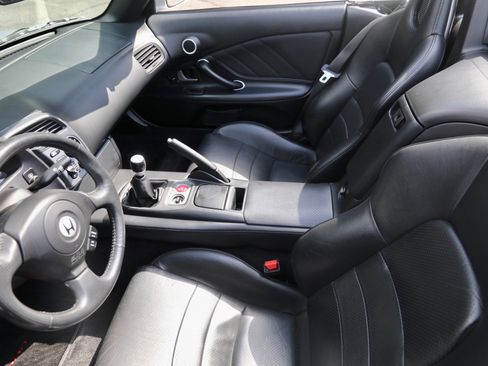 Used 2002 Honda S2000 image 12