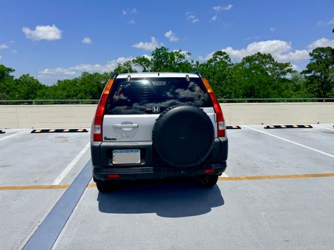 Used 2002 Honda CR-V LX image 4