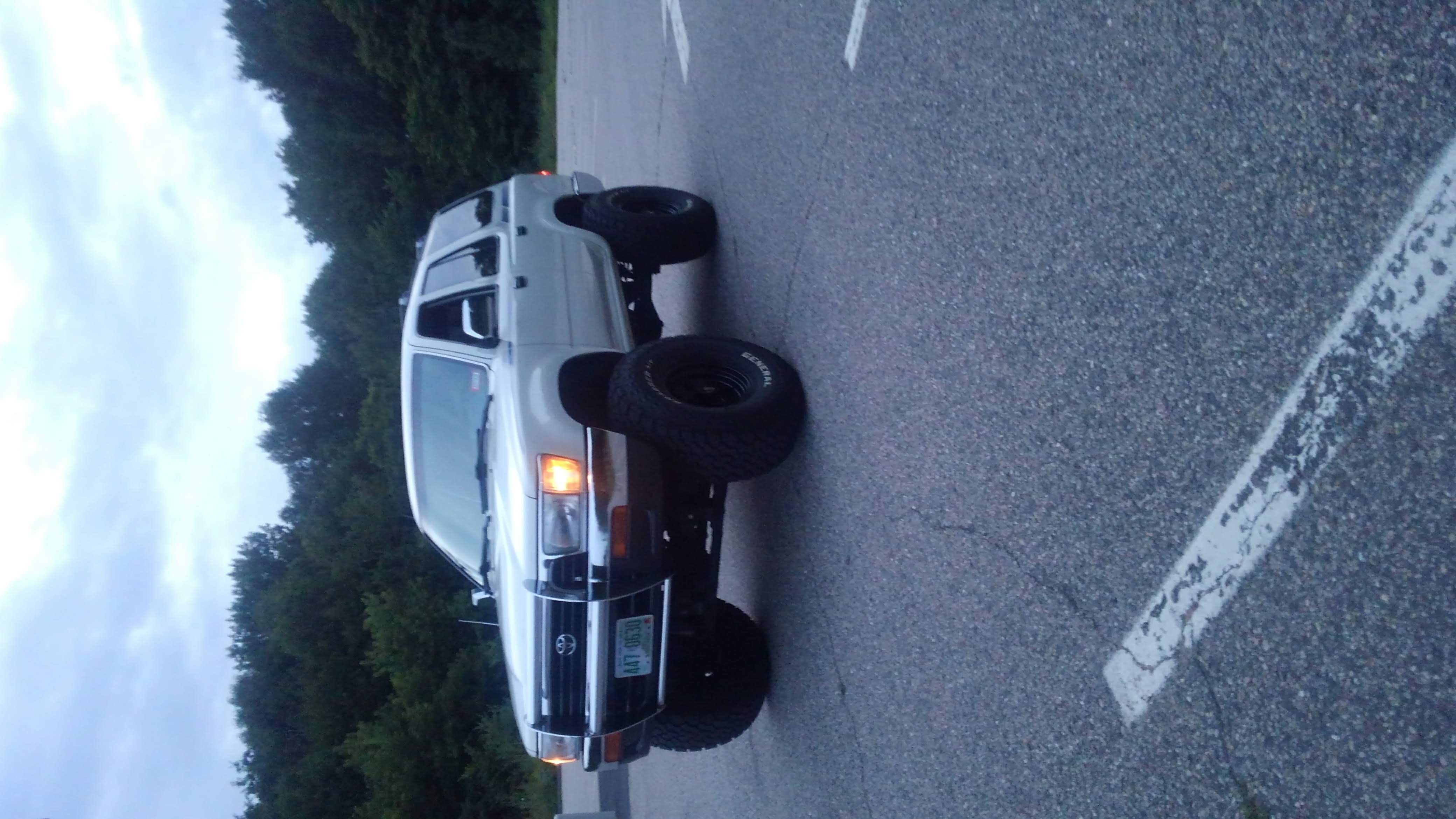 Used 1993 Toyota 4Runner SR5 AWD/4WD image 2
