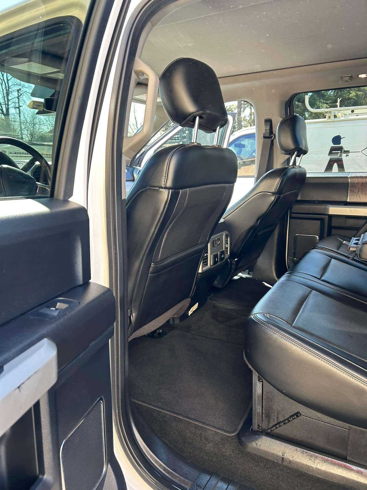 Used 2023 Ford F350 Lariat w/ Lariat Ultimate Package AWD/4WD image 11