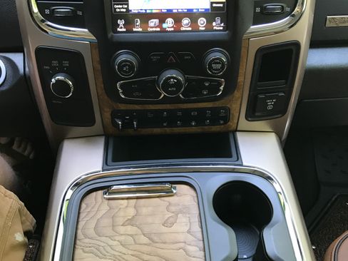 Used 2017 RAM 3500 Laramie Longhorn AWD/4WD image 10