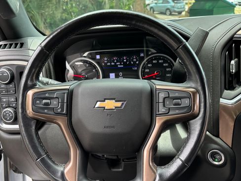Used 2022 Chevrolet Silverado 3500 High Country AWD/4WD image 12