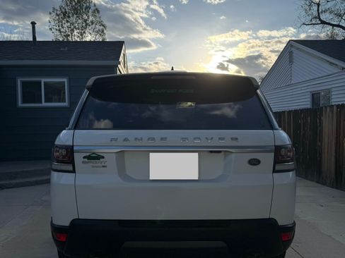 Used 2017 Land Rover Range Rover Sport SE AWD/4WD image 16