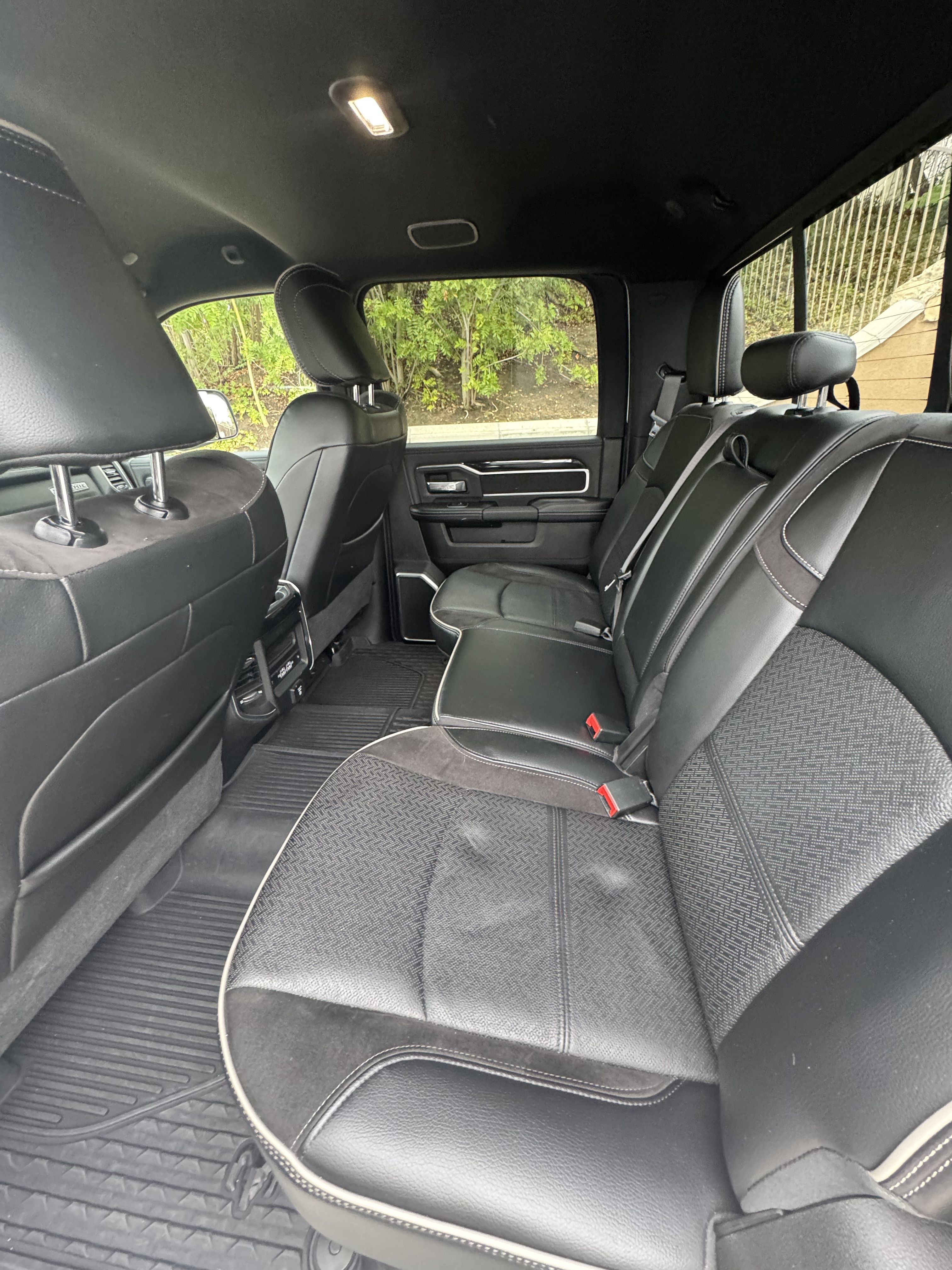 Used 2022 RAM 2500 Laramie AWD/4WD image 13